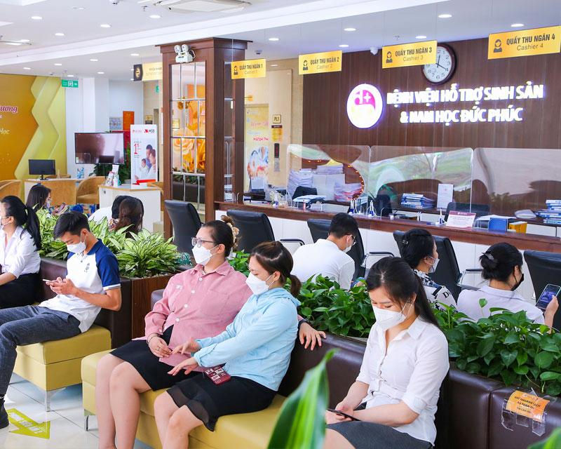 Sau những ngày tháng phải tạm dừng vì dịch bệnh, cuộc hành trình đi "tìm con" của nhiều cặp vợ chồng hiếm muộn lại tiếp tục. Sau những ngày tháng phải tạm dừng vì dịch bệnh, cuộc hành trình đi "tìm con" của nhiều cặp vợ chồng hiếm muộn lại tiếp tục.